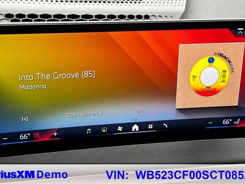 Used 2025 BMW iX xDrive50 image 36