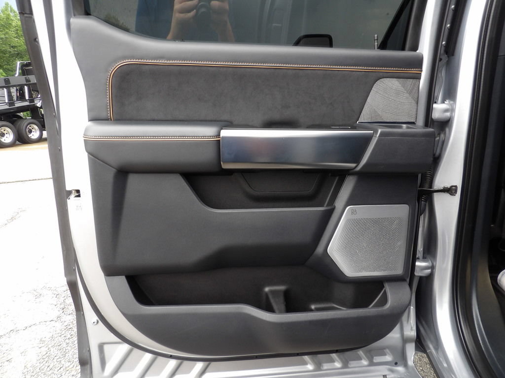 Used 2023 Ford F250 Platinum w/ Tremor Off-Road Package AWD/4WD image 30