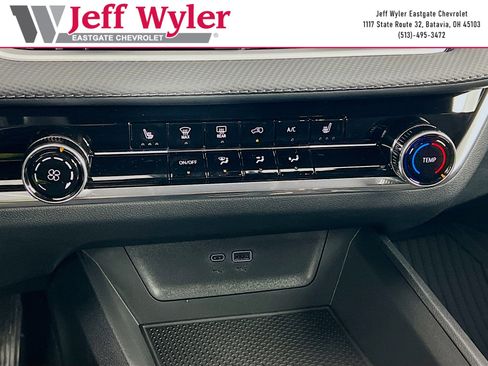 New 2026 Chevrolet Equinox LT FWD image 11