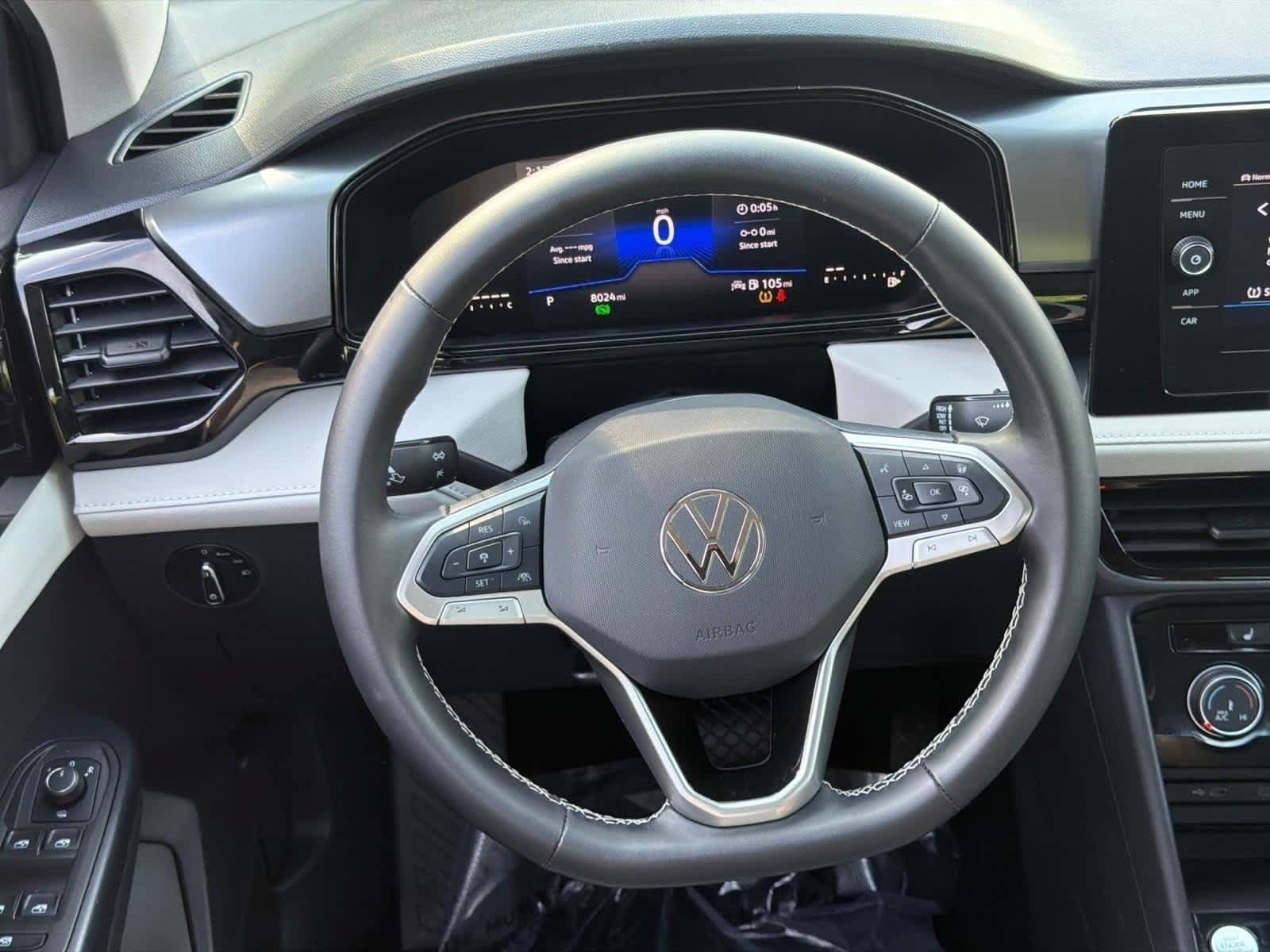 Used 2025 Volkswagen Taos S AWD/4WD image 16