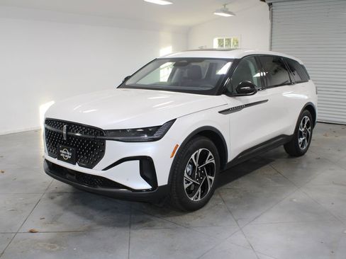 New 2026 Lincoln Nautilus Premier w/ Equipment Group 102A image 3