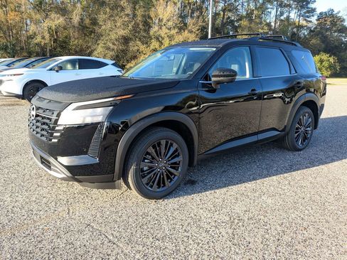 New 2026 Nissan Pathfinder SL w/ SL Premium Package image 8