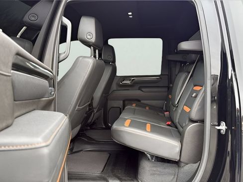 Used 2025 GMC Sierra 2500 AT4 AWD/4WD image 18