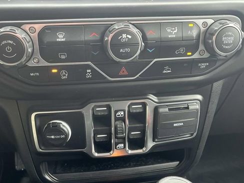 Used 2021 Jeep Wrangler Unlimited Sport S image 23