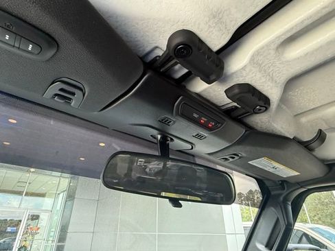 Used 2023 Jeep Gladiator Sport AWD/4WD image 28
