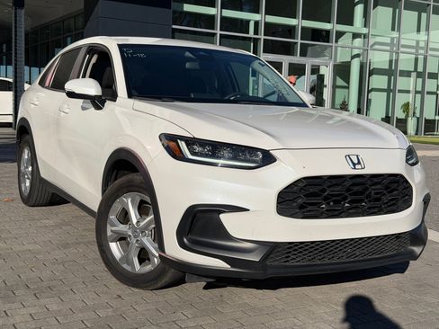 Used 2024 Honda HR-V LX image 1