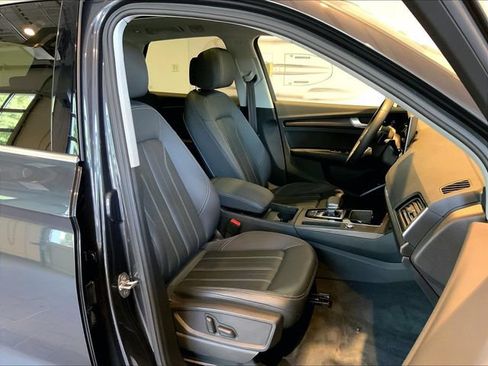 Used 2023 Audi Q5 2.0T Premium w/ Convenience Package AWD/4WD image 17