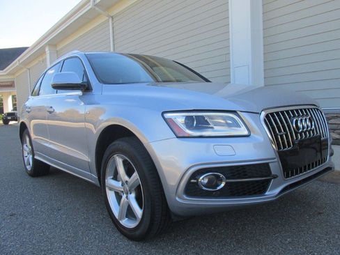 Used 2017 Audi Q5 2.0T Premium Plus w/ Technology Package image 29