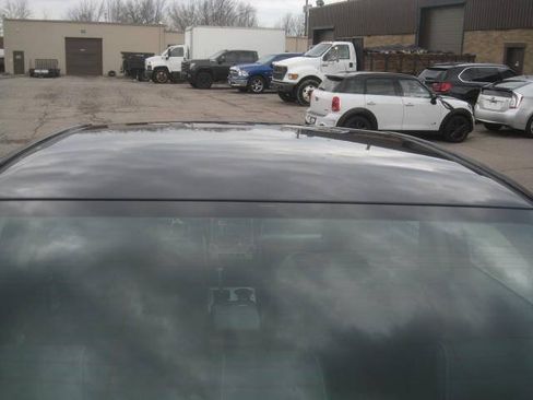 Used 2012 Toyota Camry SE FWD image 10