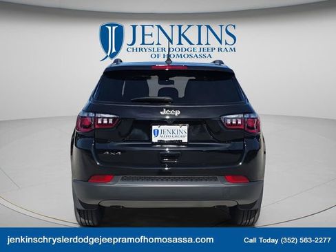 New 2026 Jeep Compass Latitude image 3