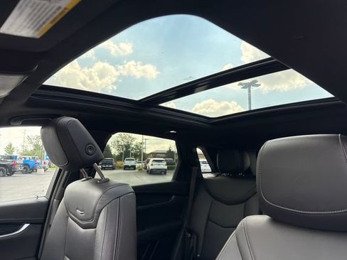 Certified 2023 Cadillac XT5 Premium Luxury w/ LPO, Floor Liner Package AWD/4WD image 22