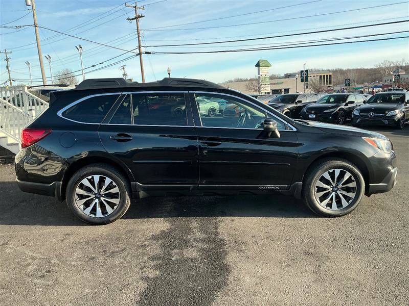 Used 2017 Subaru Outback 2.5i Limited AWD/4WD image 7