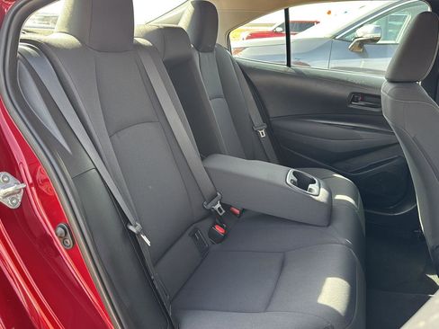Used 2025 Toyota Corolla LE image 11