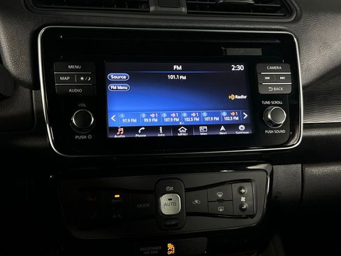 Used 2019 Nissan Leaf SL w/ SL Technology Package image 17