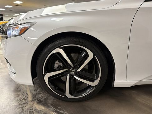 Used 2019 Honda Accord Sport image 6