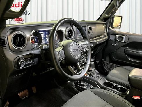 Used 2021 Jeep Wrangler Unlimited Sport image 17