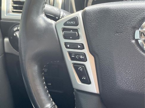 Used 2017 Nissan Titan PRO-4X image 22
