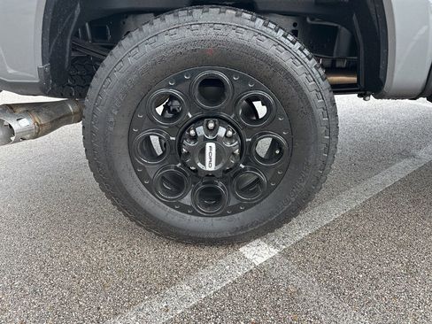 New 2026 Ford F250 Lariat w/ Black Appearance Package image 45