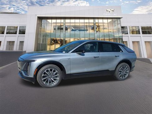 New 2026 Cadillac Lyriq Sport image 20