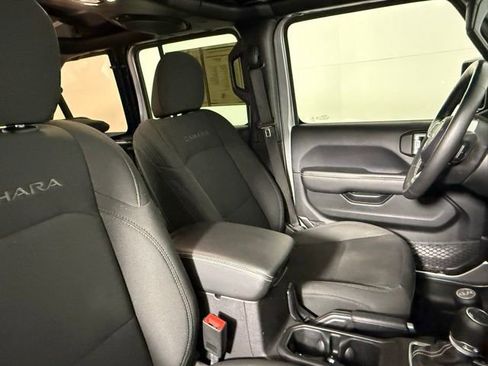 Used 2019 Jeep Wrangler Unlimited Sahara image 60