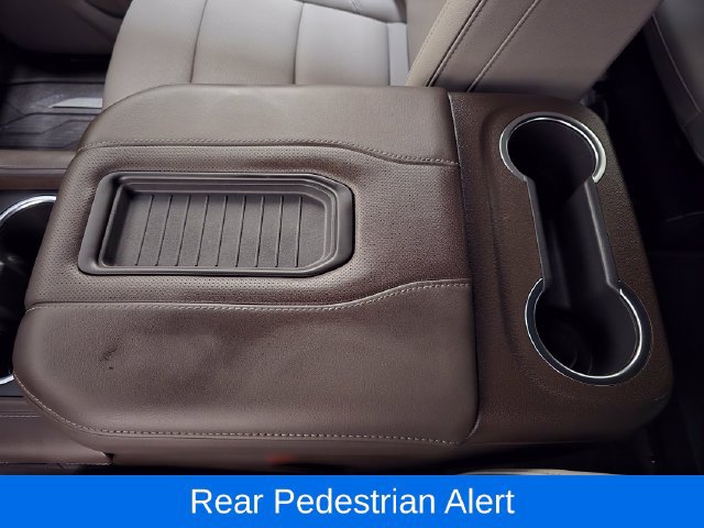 Used 2024 GMC Yukon XL SLT w/ SLT Luxury Package AWD/4WD image 27