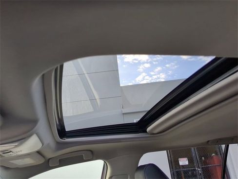 Used 2019 Toyota RAV4 XLE Premium image 20