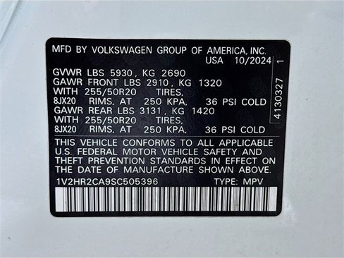 Used 2025 Volkswagen Atlas SE image 33