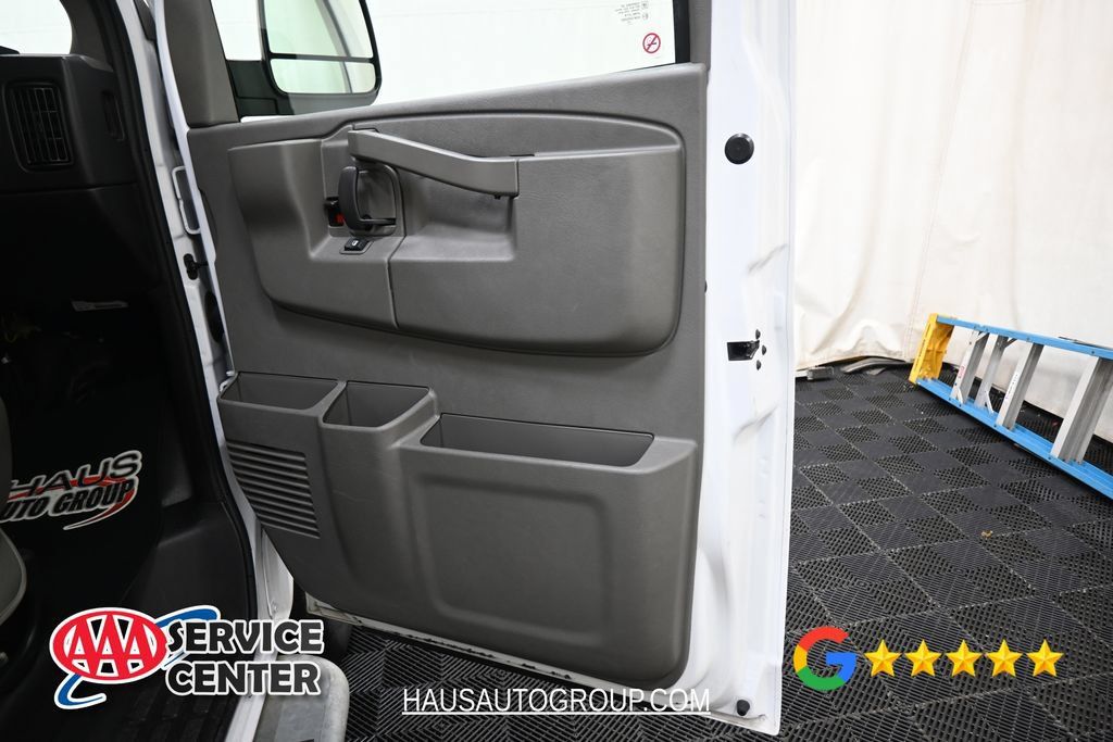 Used 2025 Chevrolet Express 2500 w/ Driver Convenience Package RWD image 18