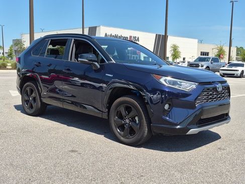 Used 2020 Toyota RAV4 XSE w/ XSE Grade Weather Package AWD/4WD image 3