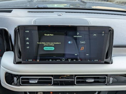 Certified 2025 Lincoln Aviator Reserve image 19