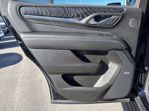 Used 2024 GMC Yukon Denali image 32