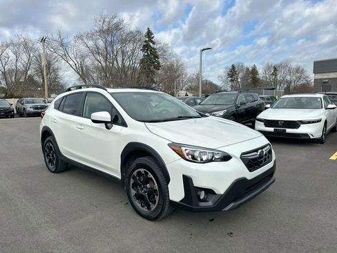 Certified 2021 Subaru Crosstrek 2.0i Premium w/ Moonroof Package image 15