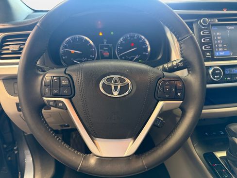 Used 2015 Toyota Highlander Limited AWD/4WD image 13