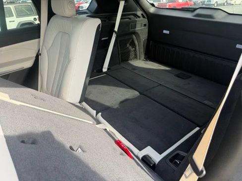 Used 2021 BMW X5 xDrive40i w/ M Sport Package AWD/4WD image 18