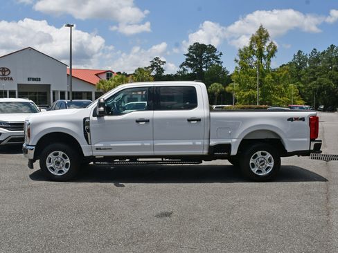 Used 2025 Ford F250 XLT AWD/4WD image 2