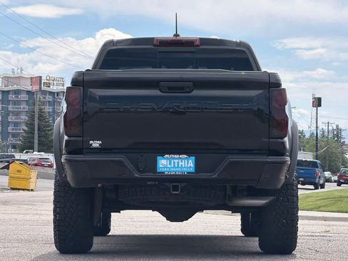 Used 2023 Chevrolet Colorado ZR2 w/ ZR2 Convenience Package III AWD/4WD image 7