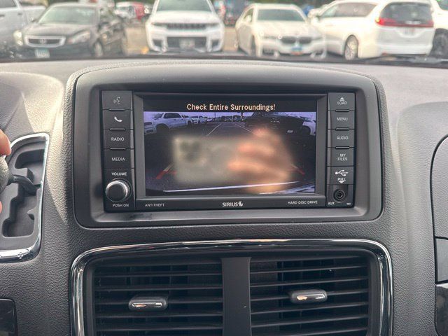 Used 2019 Dodge Grand Caravan SE w/ UConnect Hands-Free Group FWD image 19