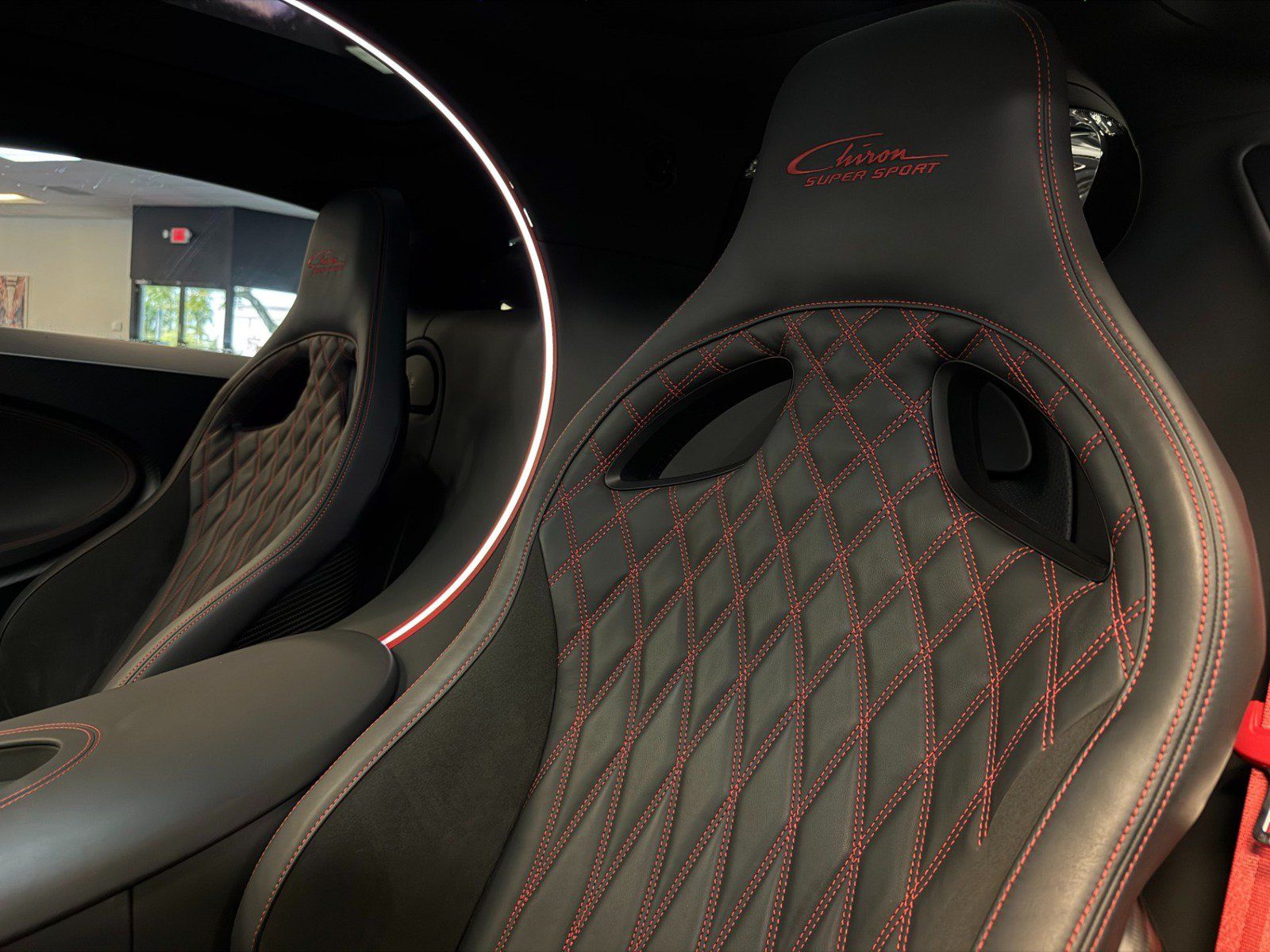 Used 2024 Bugatti Chiron Super Sport AWD/4WD image 28