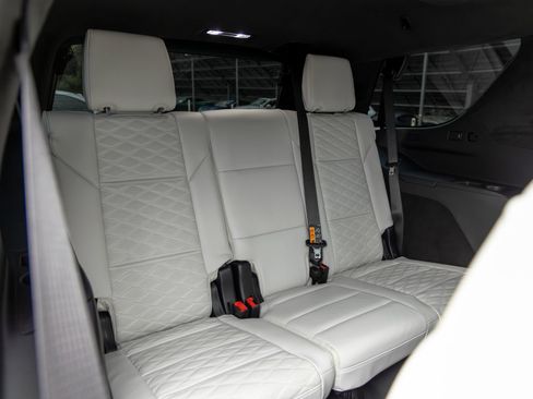 Used 2026 Cadillac Escalade V AWD/4WD image 59