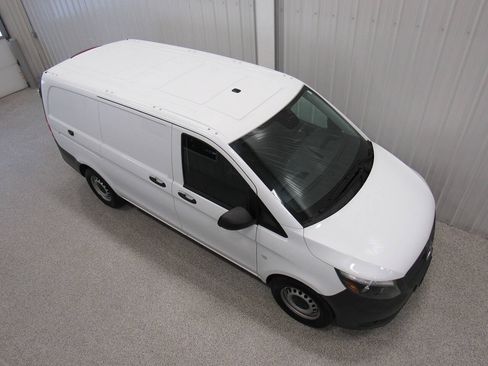 Used 2022 Mercedes-Benz Metris image 5