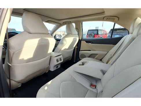 Used 2024 Toyota Camry XLE w/ Cold Weather Package image 13