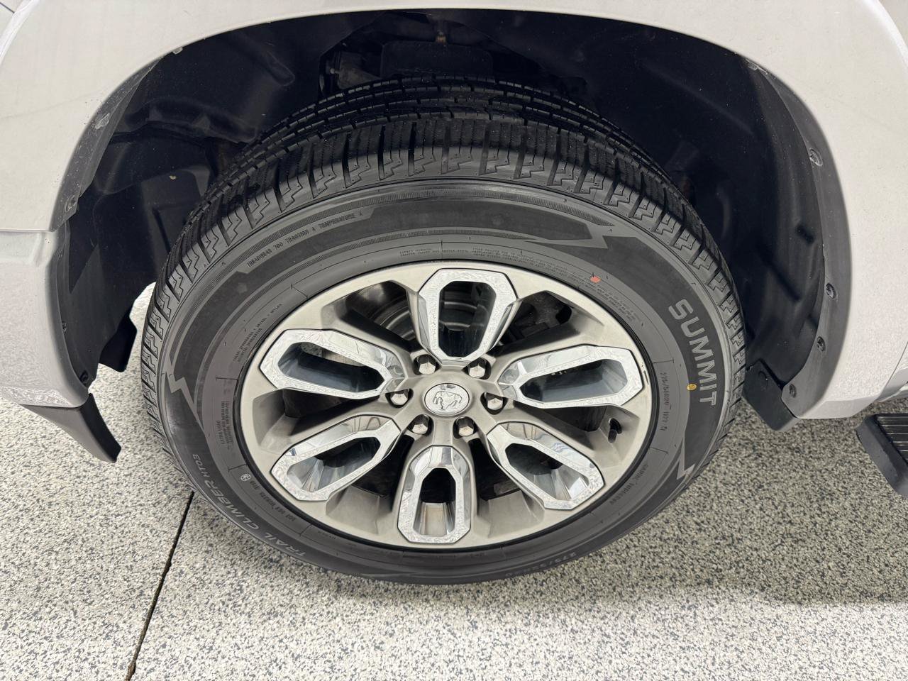 Used 2021 RAM 1500 Laramie w/ Sport Appearance Package AWD/4WD image 5