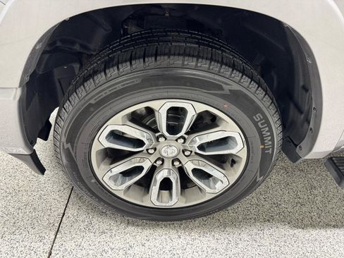 Used 2021 RAM 1500 Laramie w/ Sport Appearance Package AWD/4WD image 5