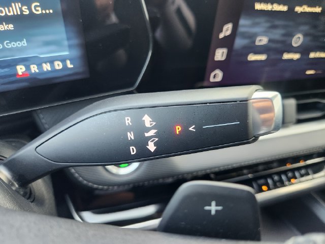 Used 2026 Chevrolet Equinox LT FWD image 23