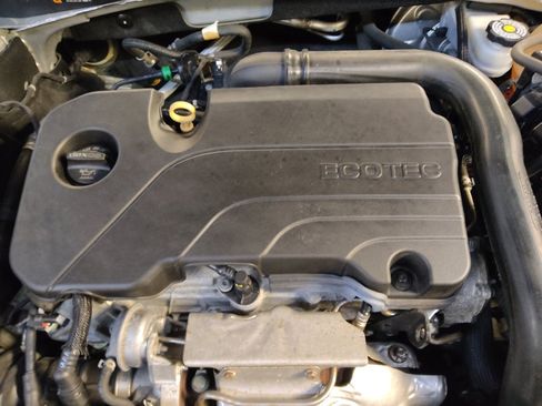 Used 2021 Chevrolet Malibu LT FWD image 30