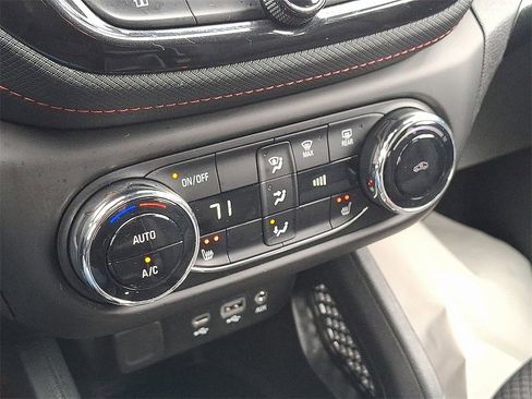 Used 2023 Chevrolet TrailBlazer RS w/ Convenience Package image 16