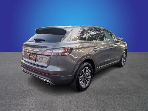 Used 2022 Lincoln Nautilus FWD w/ Premium Package image 5