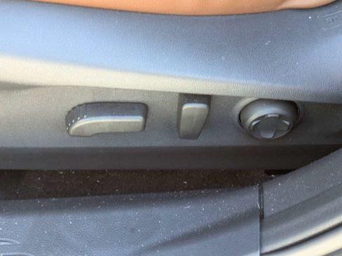 Certified 2024 Subaru Outback Touring XT AWD/4WD image 21