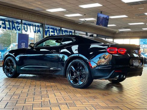 Used 2021 Chevrolet Camaro LT w/ RS Package image 10