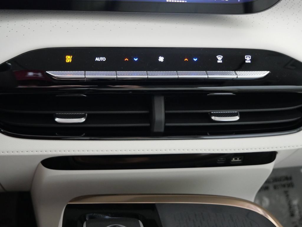 New 2026 Buick Enclave Avenir w/ Super Cruise Package AWD/4WD image 22
